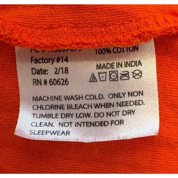 Reese’s Peanut Butter Cup We Are Family Short Sleeve Tshirt Size Medium Cotton - Picture 5 of 7